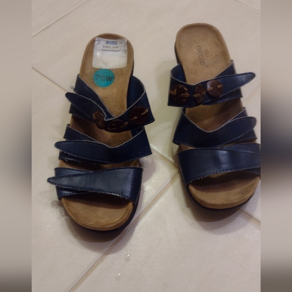 Nicole sandals size 7.5W
